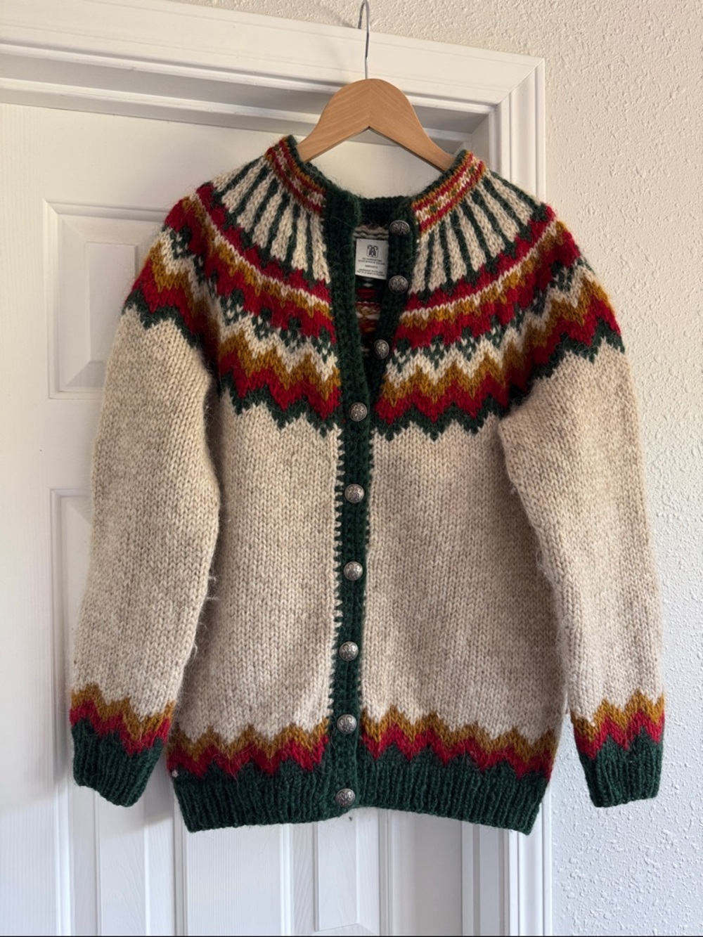 The Handknitting Association of Iceland Cardigan